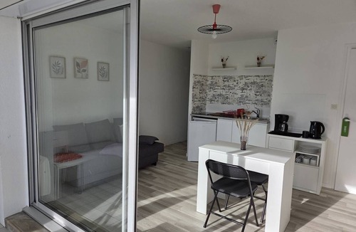 Kervoyal Apartment | Ideal apartment for 2/3 people with sea view