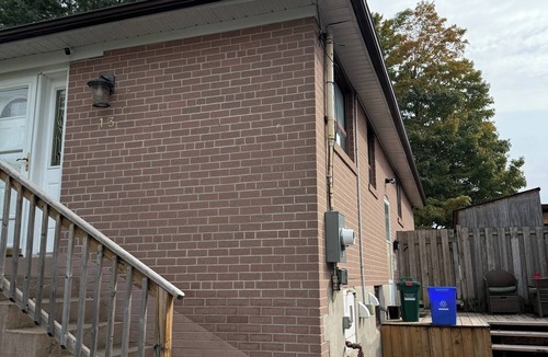 Aurora Apartment | Ideal Bachelor Suite For Couples/Singles in Aurora