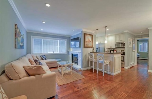 Tahoya Shores Condo | Ideal Couple, Small Family Getaway, Lakefront Complex w/Private Beach/Pool by Tahoe Time VR