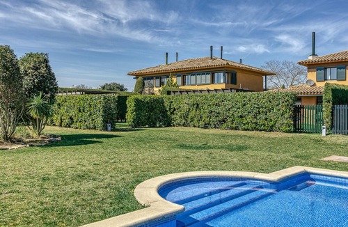 Navata Villa | Ideal family get away in TorreMirona Golf Resort