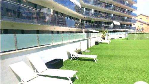 Badalona Apartment | Ideal for families on the beach in Barcelona with a pool
