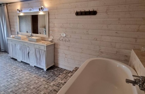 Gauriaguet Bed & Breakfast | IDEAL FOR GROUP SEMINAR 15 PERS+, SPA MASSAGE