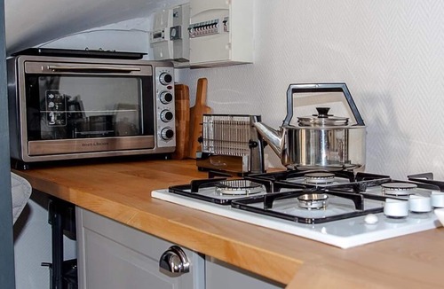 Lion-sur-Mer House | Ideal for two people