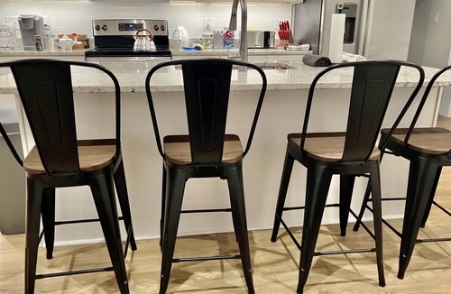 Forest Condo | Ideal Forest VA location near Liberty University. Comfy, safe and modern.