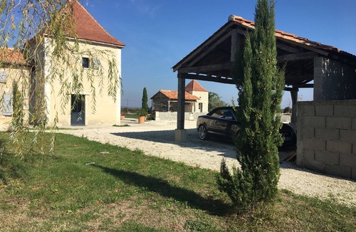 Barbezieux-Saint-Hilaire House | ideally placed country house