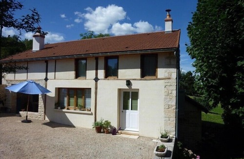 Fragnes Cottage | Ideal getaway for two, charm, relaxation, culture and wine tourism.