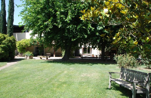 El Poal Cottage | Ideal house for family gatherings or friends with beautiful English garden.