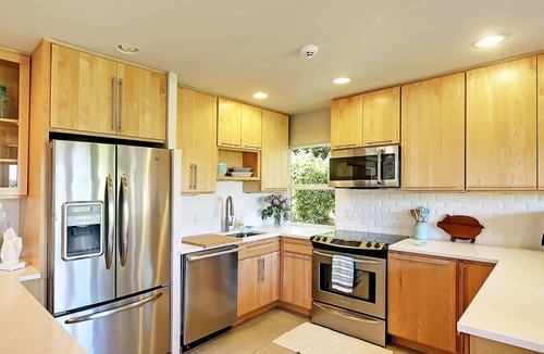 North Queen Anne House | Ideal Location For Your Seattle Vacation! LONG TERM MONTHLY RENTAL available!
