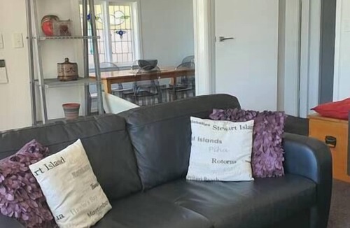 Oriental Bay House | Ideal location for groups, family, friends or work colleagues.