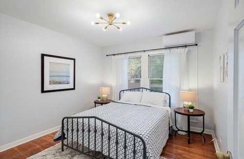 Mahncke Park House | 🏆IDEAL LOCATION🍷Riverwalk🌃Downtown🥘Pearl👑KING Bed