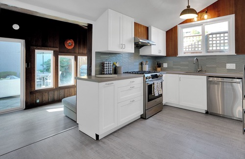 Capitola House | IDEAL LOCATION! Steps 2 Beach,Shops,Dining/Great Yard 4 BBQ