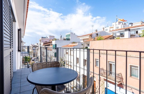 Sant Pol De Mar Apartment | Ideal long stay: central, parking and pool