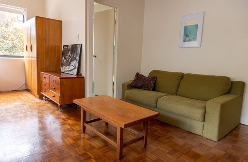 Paddington Apartment | Ideal Paddington Studio with Parking
