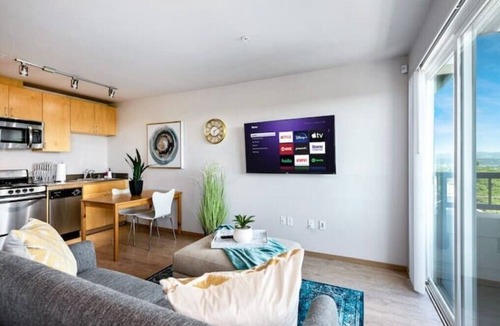 North Beacon Hill Apartment | Ideal Retreatnn