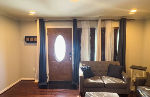 Woodbridge House | Ideal Stay for Relocators - Central & Convenient