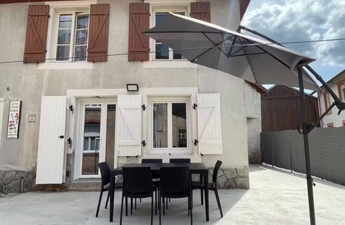 Celles-sur-Plaine Apartment | Ideally located on the greenway