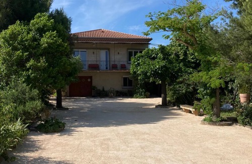 Beaucaire House | Ideally located, charming house completely renovated with garden of 1600 m2