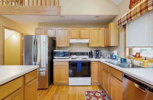 Rome House | Ideally located home with screened porch, 7-min drive to Sand Valley Golf Resort