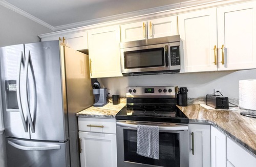 Southeast Raleigh House | Ideally Situated 2BR 2ensuite Townhome in Raleigh