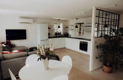 Dronningmolle House | Idillyc house on horsefarm called Enggaarden