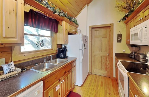 Black Bear Falls Cabin | Idle Days | Stately Porch, Hot Tub, Pool Table