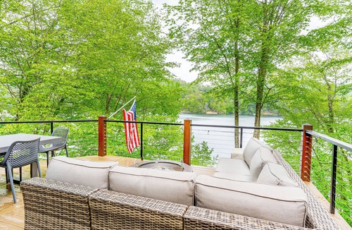 Topton House | Idle Speed Lakefront