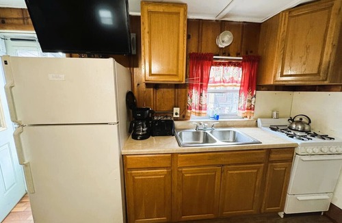 Rockaway Beach Cabin | Idlewild at Duck Harbor Resort