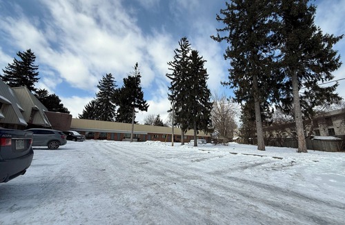 West Hill Hotel | Idlewood Inn