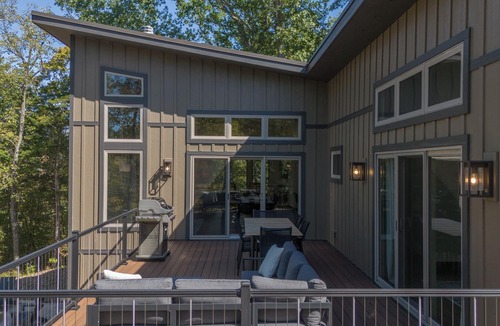 Innsbrook Cabin | Idlewood Treehouse by Innsbrook Vacations!