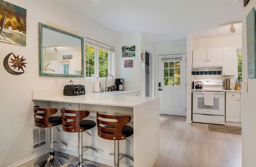 Gold Bar Cabin | Idlyllic riverfront 2-bed cabin with hot-tub close to Stevens Pass and hiking