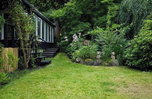 Holbaek House | Idyll by Kisserup Strand with sea view