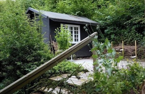 Holbaek House | Idyll by Kisserup Strand with sea view
