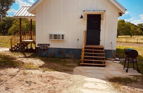Camp Wood House | Idyllic 8 Acre Private River Front-Nomad Rio Escondido