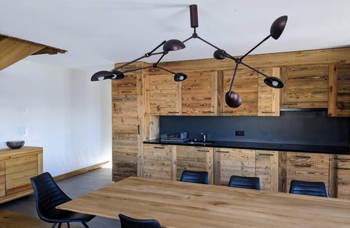 Sion Apartment | Idyllic apartment near ski-slope