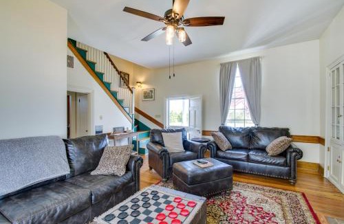 Appomattox House | Idyllic Appomattox Home w/Porch & Rocking Chairs!