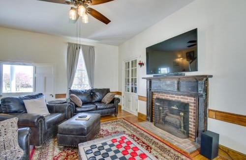Appomattox House | Idyllic Appomattox Home w/Porch & Rocking Chairs!
