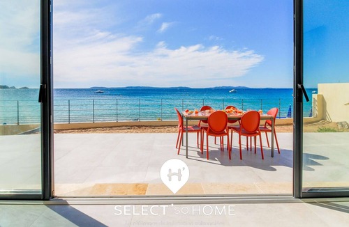 Cavaliere Beach Apartment | Idyllic beachfront stay in Lavandou