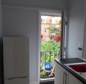 Bexhill-on-Sea Apartment | Idyllic Bexhill centre flat above pub