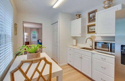 Cave Spring Apartment | Idyllic Cave Spring Studio w/Patio & Fire Pit!