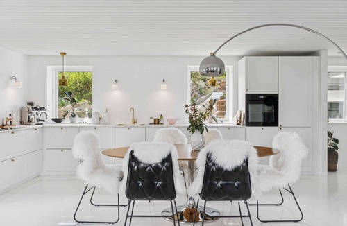 Sandvig Villa | Idyllic cliffside villa with stunning sea views