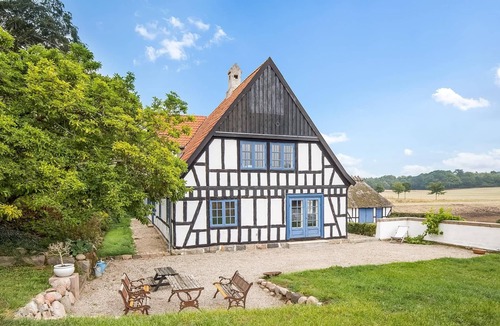 Ejby House | Idyllic country house with own forest in fantastic nature.