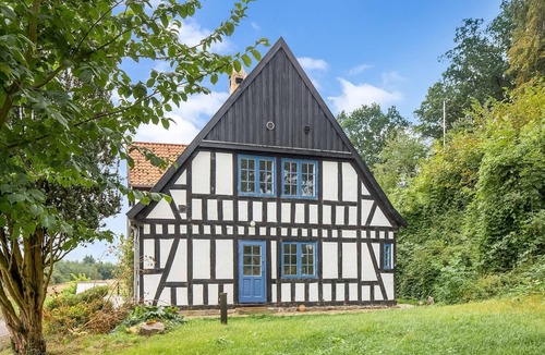 Ejby House | Idyllic country house with own forest in fantastic nature.