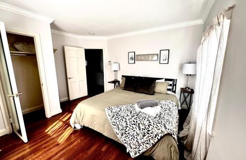 Lutherville Timonium Villa | Idyllic County Escape