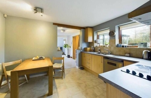 Westcott House | Idyllic Devon Haven: 3BR Bungalow by Moors/Beaches