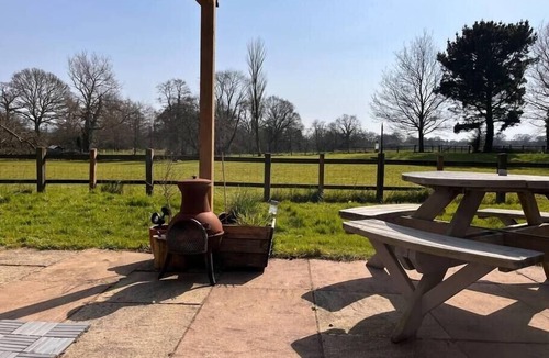 Westcott House | Idyllic Devon Haven: 3BR Bungalow by Moors/Beaches