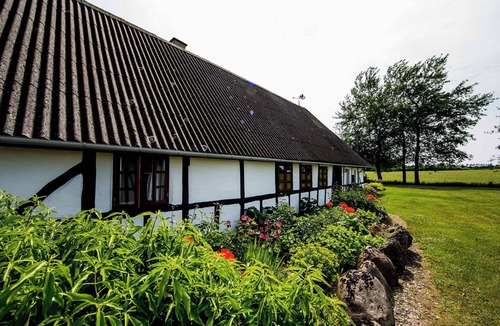 Bøjden Apartment | Idyllic farmhouse 600m from the Little Belt