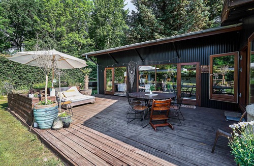 Lystrup House | Idyllic forest-fringed holiday home by the beach