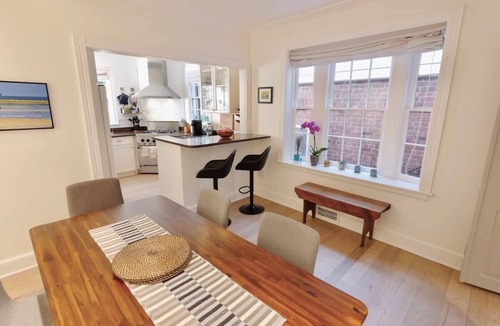 Georgetown House | Idyllic Georgetown Su