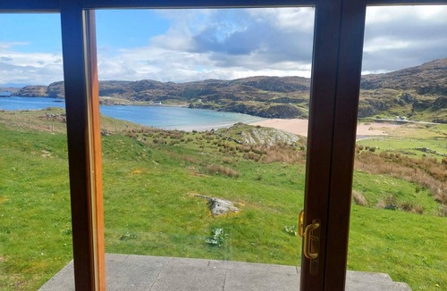 Clachtoll House | Idyllic getaway home with panoramic beach views