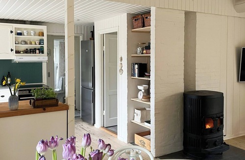 Øksenmølle House | Idyllic holiday home with forest view